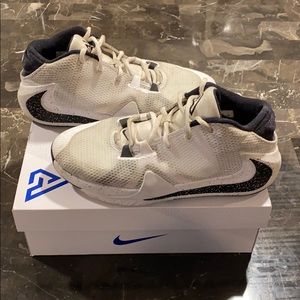 Big Boy Nike Freak 1